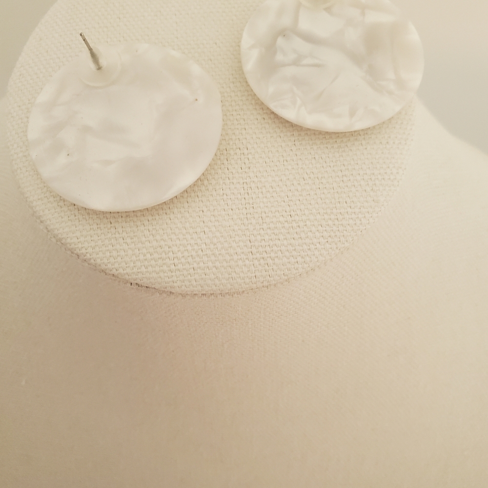 White Statement Stud Earrings - image 2
